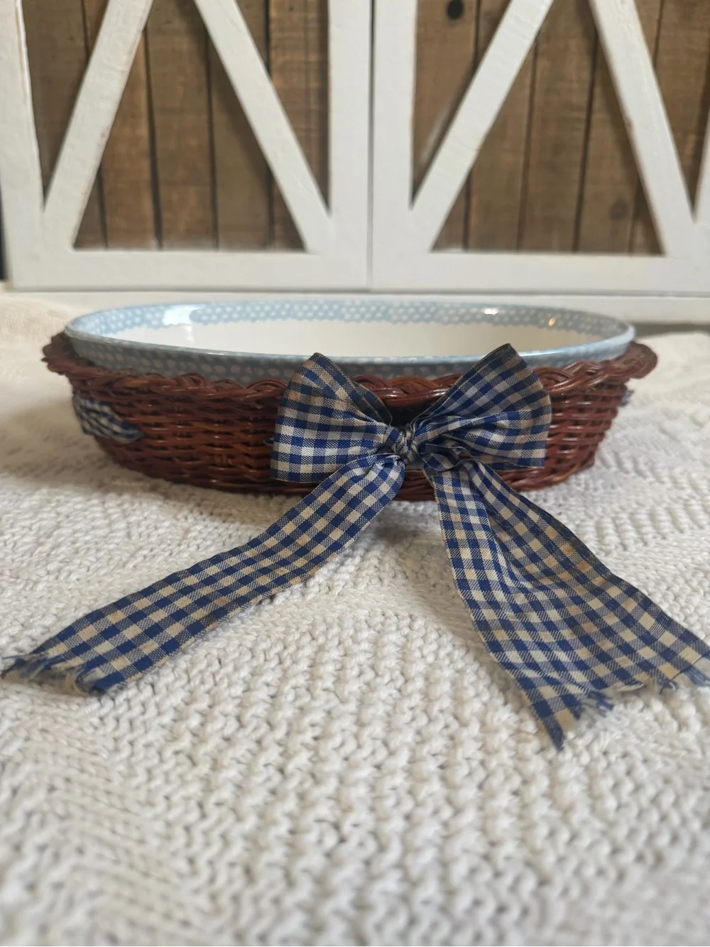 Vintage 1995 Teamson Ceramic Oval Casserole Dish with Wicker Basket Holder